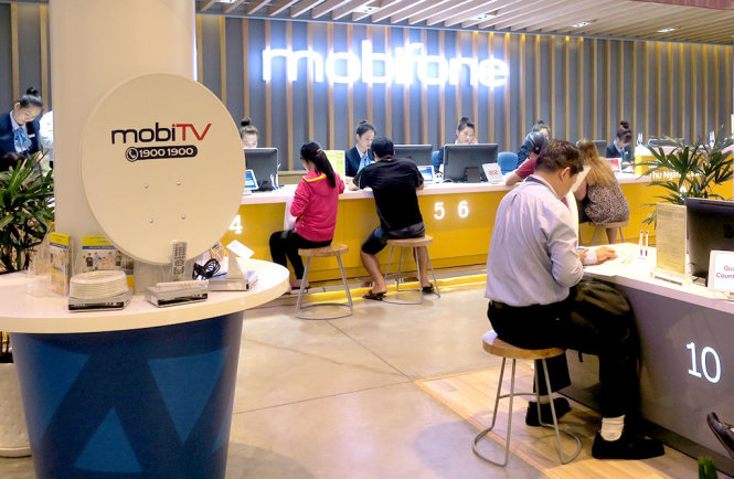 Trong cửa hàng MobiFone tại TP.HCM thời gian qua đã xuất hiện MobiTV có tiền thân là AVG - Ảnh: T.T.D.