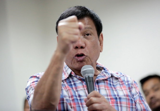 Tổng thống Philippines Rodrigo Duterte thề sẽ đánh tội phạm ma túy cho đến ngày cuối nhiệm kỳ - Ảnh: Inquirer