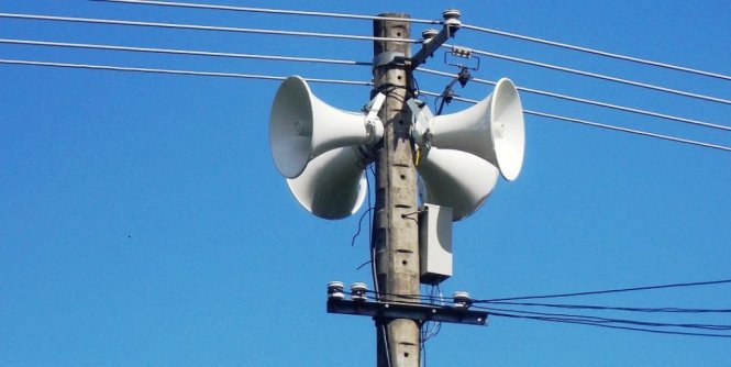 Loa phát thanh phường Cẩm Châu bị nhiễu sóng, phát toàn tiếng Trung Quốc vào trưa 27-8. Ảnh: L.T