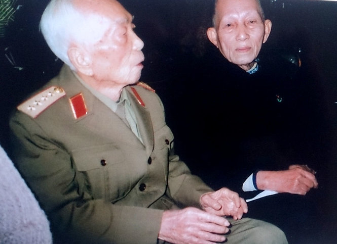 Ông Đặng Văn Việt (phải) được Đại tướng Võ Nguyên Giáp đánh giá rất cao - Ảnh nhân vật cung cấp