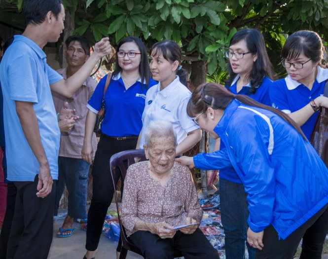 Ngày trở về ai cũng xúc động...Ảnh: C.K