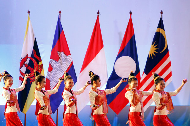 Màn múa chào mừng trong lễ khai mạc