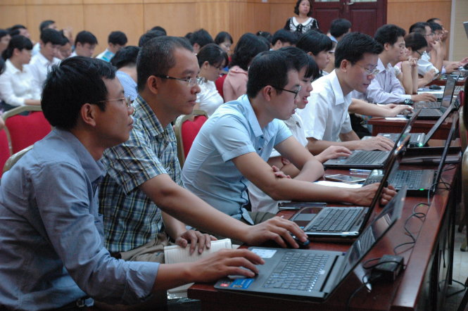 Giáo viên ở Hà Nội dự tập huấn về sổ điểm điện tử - Ảnh: V.Hà
