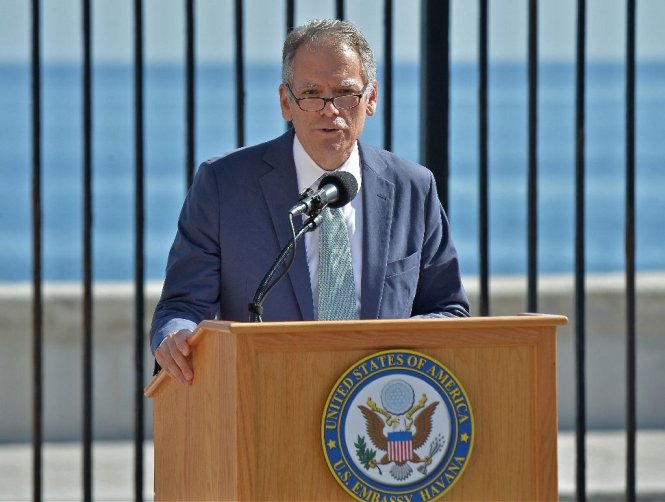 Ông Jeffrey DeLaurentis đang là một nhà ngoại giao cấp cao của Mỹ tại Cuba - Ảnh: AFP