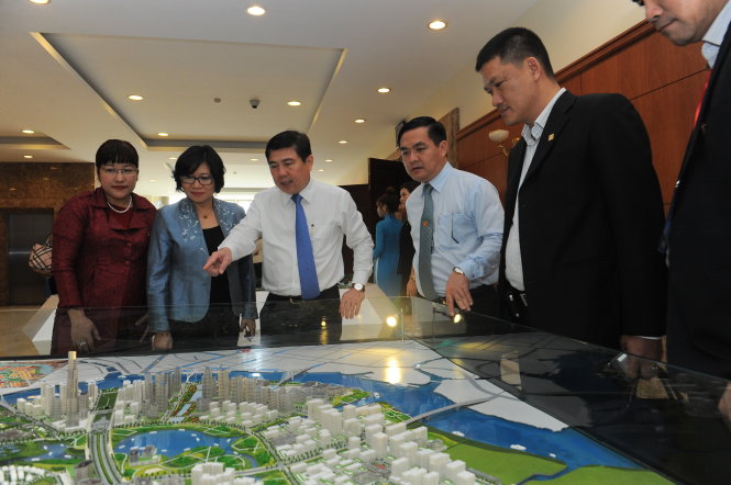 Đại biểu tại hội thảo quản lý xây dựng chỉnh trang và phát triển đô thị TP.HCM ngày 7-10 - Ảnh: T.TRUNG