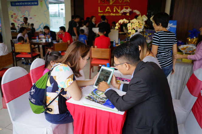 Việc cơ cấu lại sản phẩm, gia tăng giải pháp tài chính cho người mua xuất phát từ nhu cầu thực tế từ phía khách hàng. Ảnh T.VINH