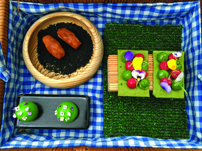 Giỏ picnic của Azurmendi-Pha Lê