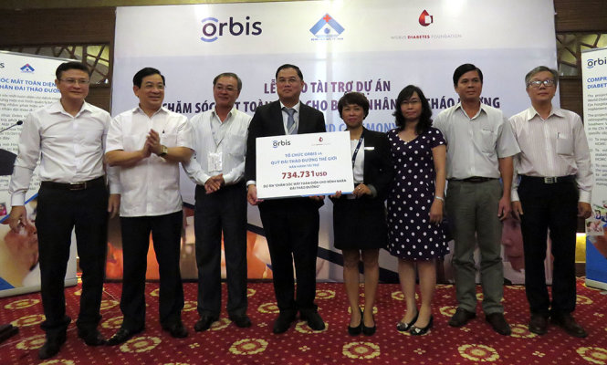 Lễ trao tài trợ dự án cho Bệnh viện TP. HCM