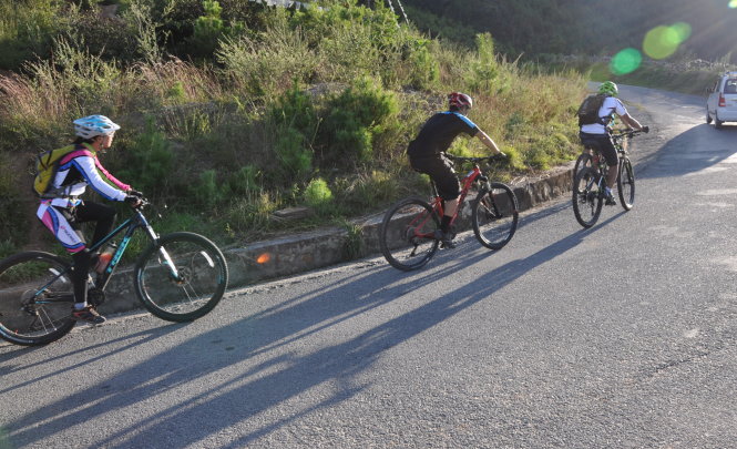 Đạp xe, chỉ cần 12km/h -L.N.M.