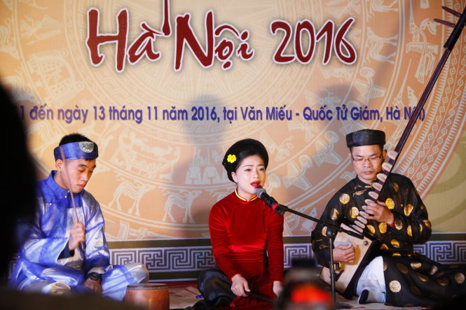 Đào nương Đinh Thị Vân - CLB ca trù Lỗ Khê - giữ tình yêu ca trù suốt 10 năm qua - Ảnh: ĐỨC TRIẾT