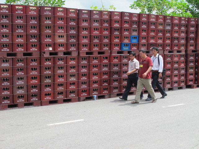 Thời điểm niêm yết của Sabeco, Habeco đã được dự tính phải hoàn thành trước 20-12-2016. Trong ảnh: Tại nhà máy sản xuất bia của Habeco. Ảnh: Việt Hà