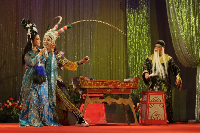 Trích đoạn “Lữ Bố hí Điêu Thuyền” được đầu tư kĩ lưỡng về phục trang và diễn xuất.- Ảnh: CHÍ HÀO