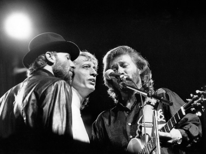 Bee Gees: huyền thoại 'giọng gió' của làng nhạc thế giới - Tuổi Trẻ Online