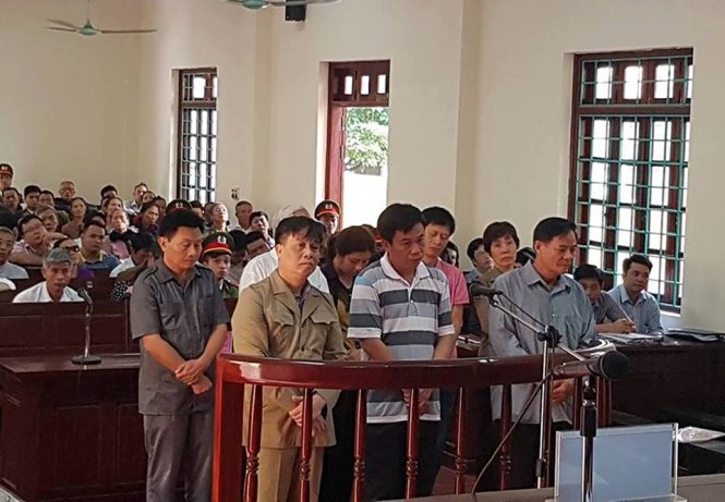 Các bị cáo tại phiên toà - Ảnh: CTV