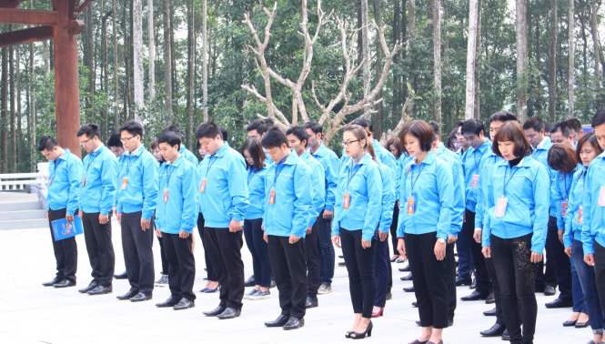 124 đảng viên tiêu biểu năm 2016 tham dự lễ báo công và dâng dương tại khu di tích K9 đồi Đá Chông
