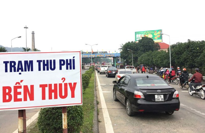 Trạm thu phí cầu Bến Thủy 1 nối hai tỉnh Nghệ An - Hà Tĩnh do Cienco 4 quản lý, khai thác để hoàn vốn cho các dự án BOT - Ảnh: Doãn Hòa