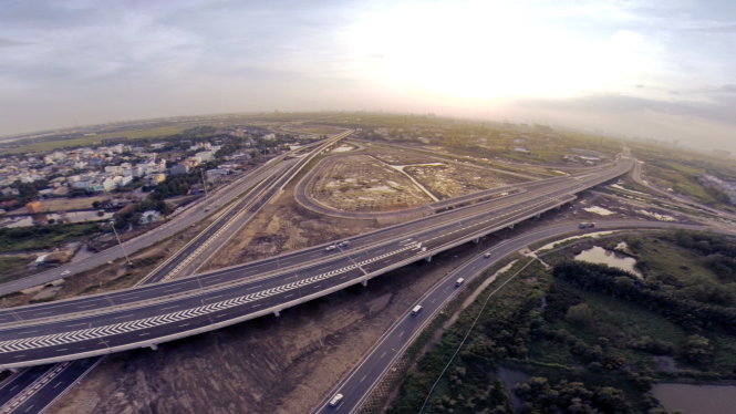 Toàn cảnh đường cao tốc TP.HCM - Long Thành - Dầu Giây - Ảnh: Hữu Khoa