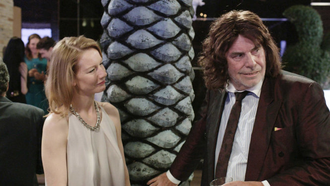 Cảnh trong phim Toni Erdmann cua đạo diễn Maren Ade - Ảnh: Moma