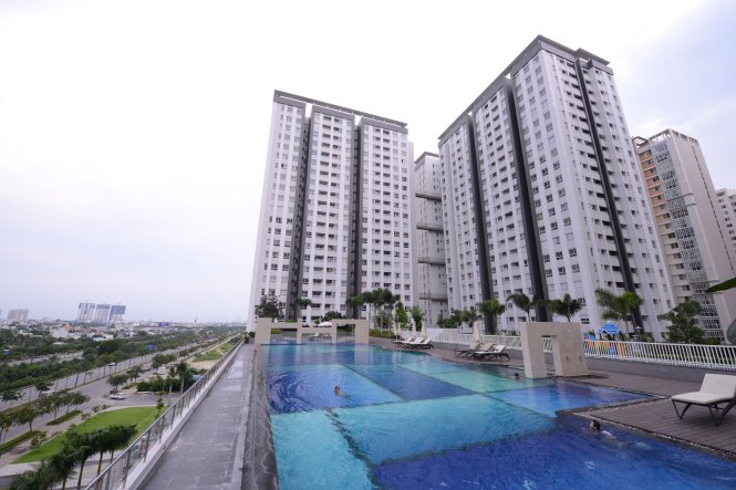Bể bơi trong công trình Lexington Residence của Novaland ở Quận 2. Ảnh: T.HIỀN