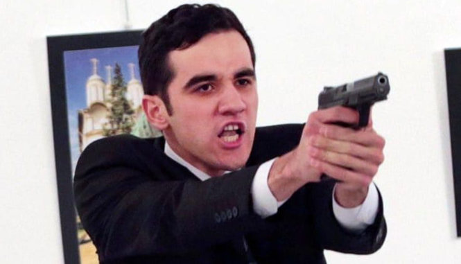 Mevlut Mert Altintas - kẻ bắn đại sứ Nga Andrei Karlov - Ảnh: AP