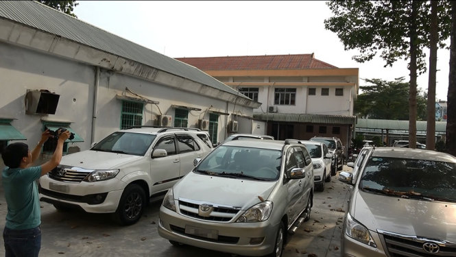 Những “xế hộp” còn khá mới, mắc tiền bị lừa thuê rồi mang đi cầm đồ - Ảnh: BÁ SƠN