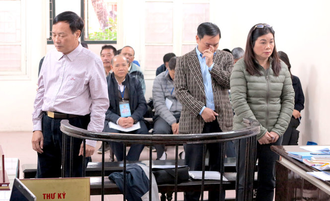 Các bị cáo tại phiên toà - Ảnh: Giang Long