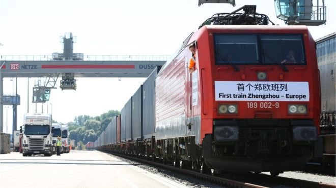 Tàu hàng đầu tiên chạy từ Trung Quốc đã tới thành phố Hamburg của Đức vào tháng 8-2013 sau hành trình dài 15 ngày (ảnh tư liệu) - Ảnh: Getty Images