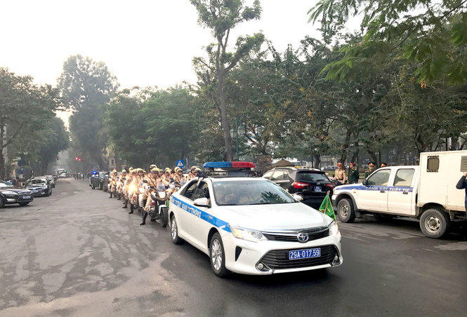 Xuất quân phát động ra quân ATGT năm 2017
