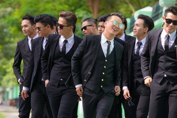 Đàm Vĩnh Hưng trong MV Vì anh là soái ca - Ảnh: THV
