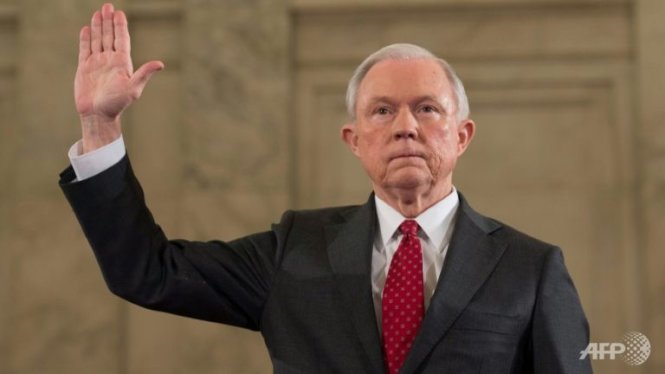 Thượng nghị sĩ Jeff Sessions chính thức được xác nhận là Bộ trưởng Tư pháp Mỹ - Ảnh: AFP