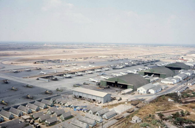 Máy bay đậu dày đặc ở Tân Sơn Nhất trước năm 1975 - Ảnh tư liệu