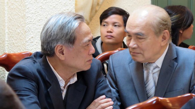 Các đại biểu trao đổi tại Hội thảo “Thực trạng và các giải pháp cấp thiết để củng cố và phát triển hệ thống các trường đại học, cao đẳng ngoài công lập” do hiệp hội các trường ĐH, CĐ Việt Nam tổ chức tháng 12- 2016 - Ảnh: N.Hà