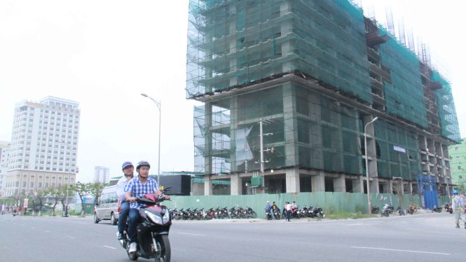 Công trình tổ hợp căn hộ và khách sạn Central Coast không có giấy phép nhưng xây dựng tới 9 tầng