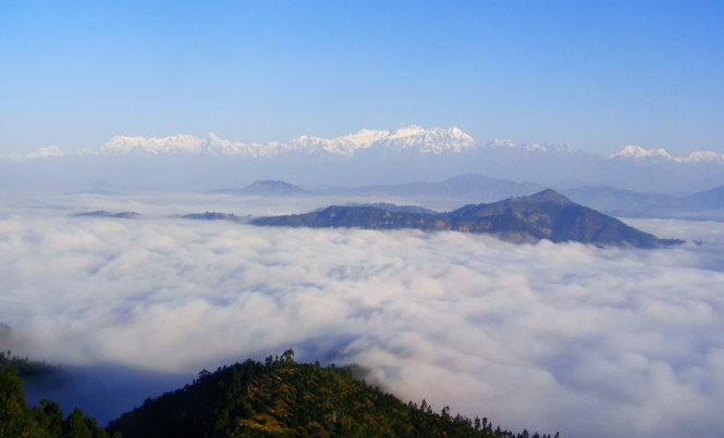 Bình minh Bandipur - nhiều khi sương mây và núi tuyết Himalaya cứ lẫn vào nhau