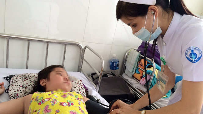 Bệnh nhi điều trị bệnh lupus ban đỏ tại Bệnh viện Nhi Đồng 1, TP.HCM - Ảnh: L.TH.H.