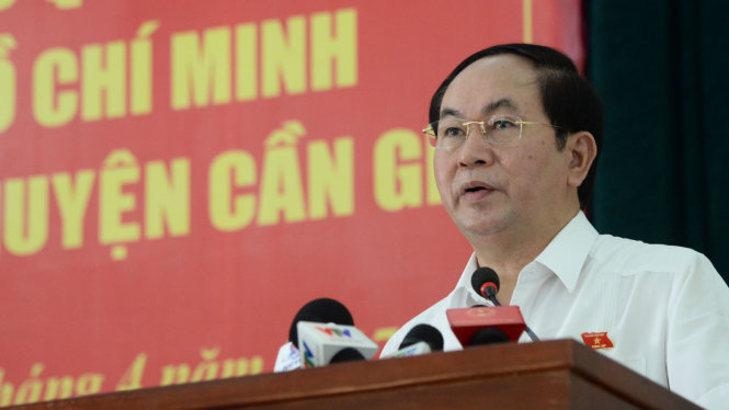 Ủy viên Bộ Chính trị- Chủ tịch Nước Trần Đại Quang trả lời các kiến nghị của cử tri huyện Cần Giờ - Ảnh: Tự Trung