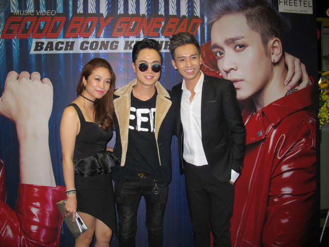 Bạch Công Khanh cùng ca sĩ Nhật Tinh Anh trong buổi ra mắt MV Good boy gone bad -Ảnh: H.Lê