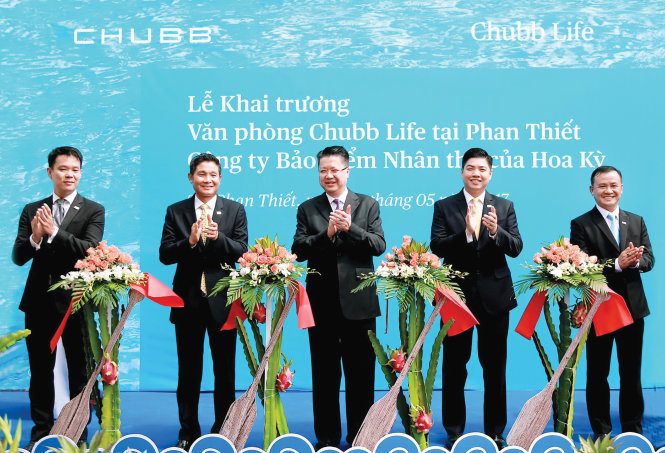 Ban Giám đốc Chubb Life Việt Nam tại buổi khai trương phòng giao dịch Phan Thiết.
