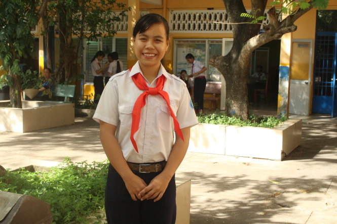 Hải Yến là liên đội trưởng xuất sắc cùng thành tích học tập đáng nể - Ảnh: MINH PHƯỢNG