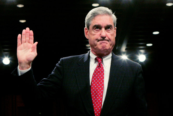 Cựu giám đốc FBI Robert Mueller trong bức ảnh tư liệu năm 2008 khi ông tuyên thệ trong phiên điều trần trước Ủy ban tư pháp Thượng viện tại Quốc hội Mỹ - Ảnh: Reuters