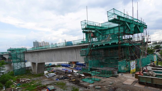 Tuyến metro Bến Thành - Suối Tiên (ảnh chụp trưa 24-05) - Ảnh: Quang Định