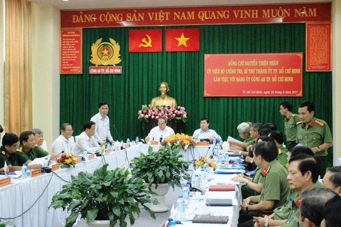 Bí thư Thành uỷ Nguyễn Thiện Nhân làm việc với Công an TP.HCM