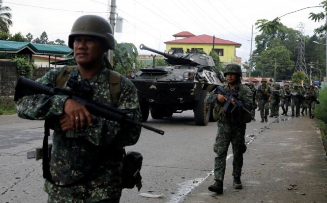 Binh sĩ Philippines tại thành phố Marawi, Philippines - Ảnh: Reuters