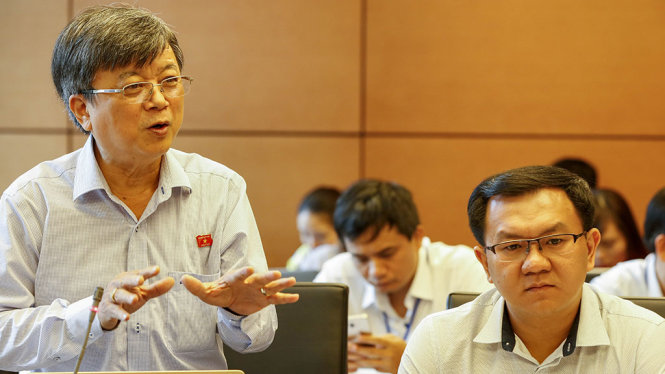 Đại biểu Trương Trọng Nghĩa tại phiên thảo luận ở Quốc hội, chiều 30 - 5 - Ảnh: VIỆT DŨNG