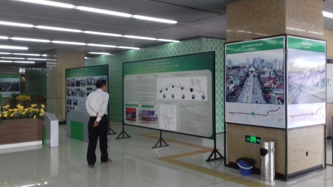 Hình ảnh bản đồ vị trí các ga tàu do chính anh Sơn vẽ  mặc dù có một số sai sót chưa được chỉnh sửa lại nhưng đang được sử dụng công khai ở 7 vị trí tại ga La Khê  - Ảnh: M.S.