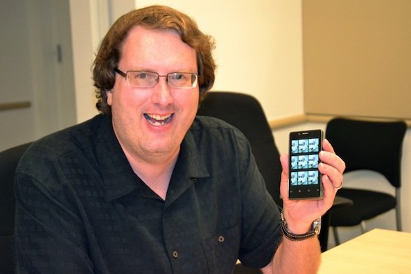 Ông Mike Bell - Ảnh: iDownloadBlog