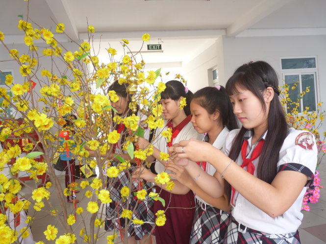 Học sinh Trường THCS Lý Thánh Tông, quận 8 - Ảnh: H.HG
