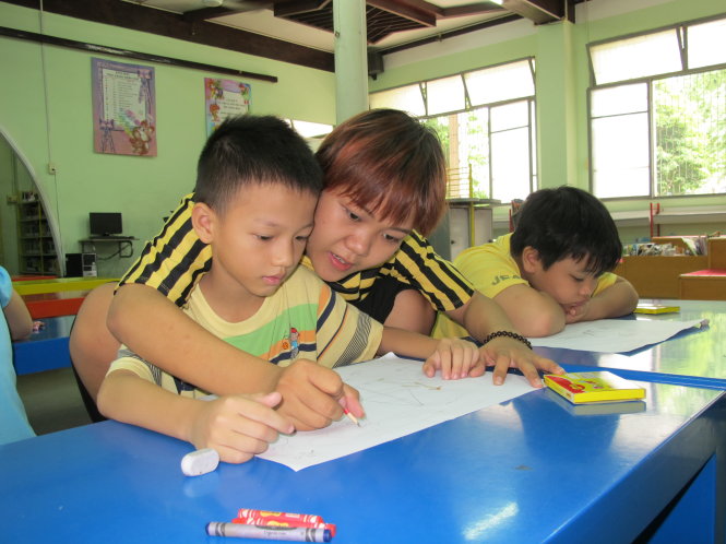 Ngoài đọc sách, các bạn nhỏ còn tham gia câu lạc bộ vẽ tranh - Ảnh: K.Anh