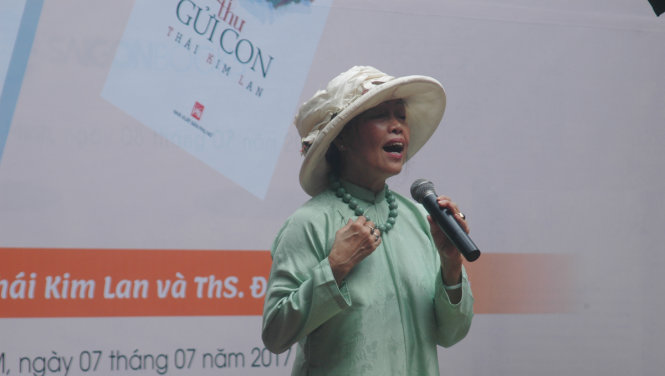 GS Thái Kim Lan chia sẻ những câu chuyện về dạy con - Ảnh Mai Thụy