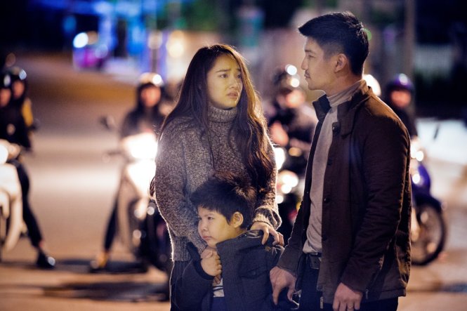 Gia đình của Cường Seven và Nhã Phương trong Lôi báo - Ảnh: ĐPCC
